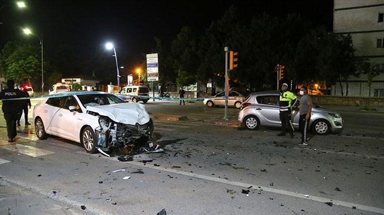 Sivasta gece yarısı trafik kazası 7 yaralı var