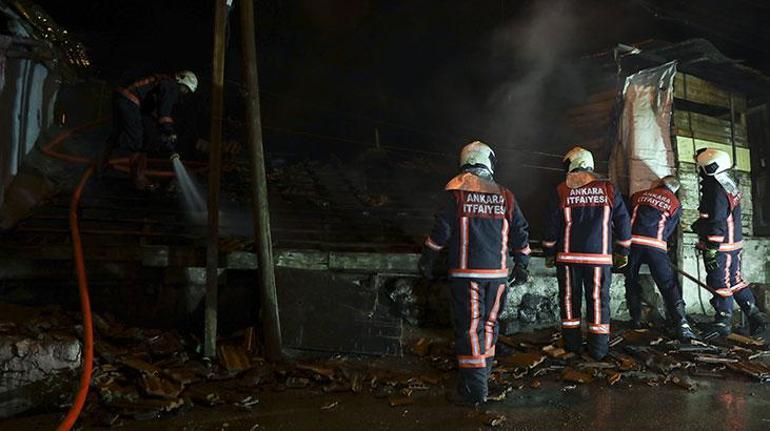 Ankarada yangın 3 gecekondu birden yandı