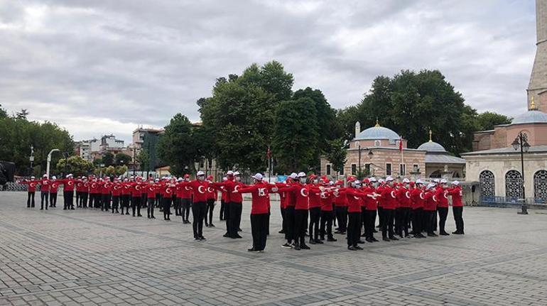 Bugün Ayasofya Yüzlerce kişi izledi