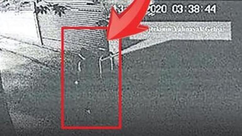 Kamera kayıtları ortaya çıktı Deniz Bulutsuz çıplak ayakla sokağa kaçmış