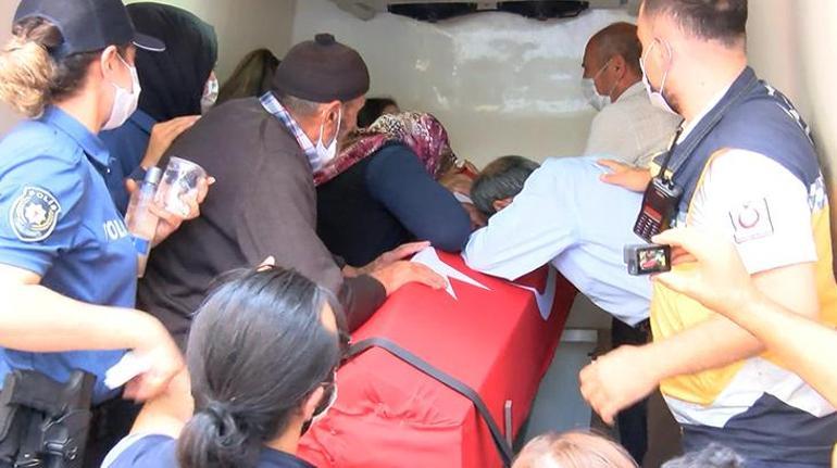 Şehit polisin Bağcılardaki evinin önünde helallik alındı