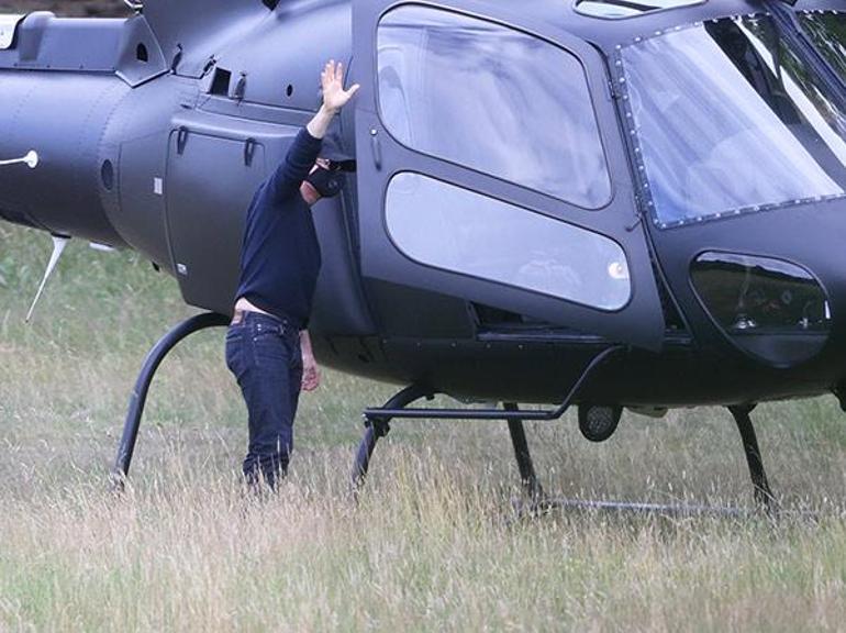 Tom Cruise yemeğe helikopterle gitti