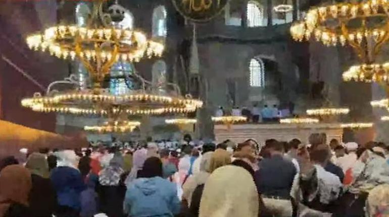 Son dakika... Ayasofya Camiinde tarihi gün 86 yıl sonra ilk namaz...