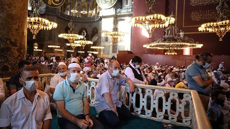 Son dakika... Ayasofya Camiinde tarihi gün 86 yıl sonra ilk namaz...