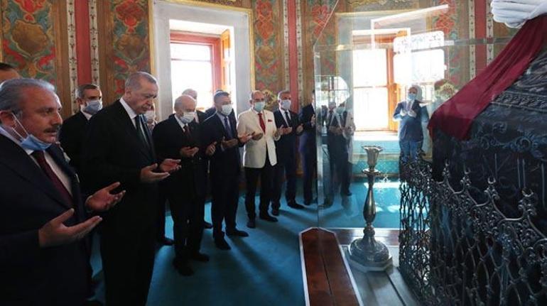 Ayasofya’da tarihi cuma 86 yıl sonra yeniden cami