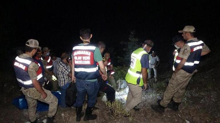 Cenaze dönüşü feci kaza 3 kardeş hayatını kaybetti