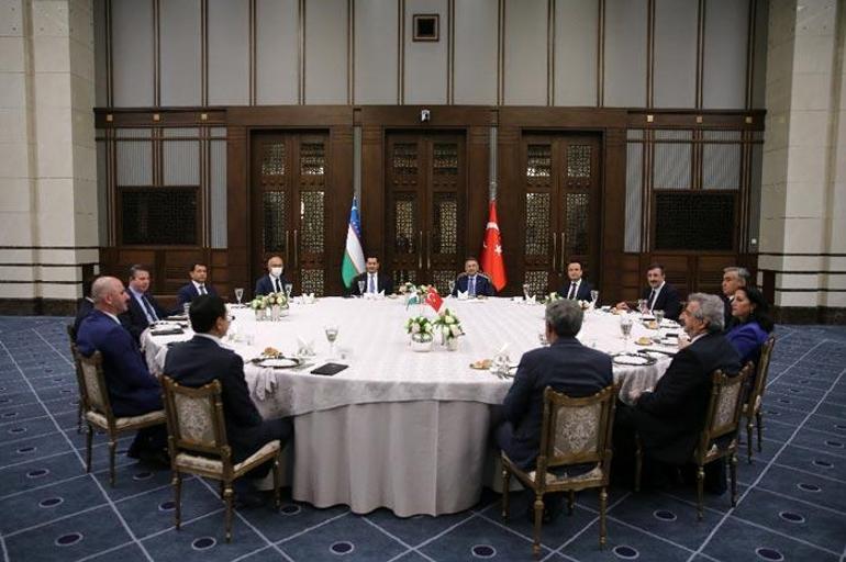 Cumhurbaşkanı Yardımcısı Oktay, Özbekistan Başbakan Yardımcısı Umurzakovu kabul etti