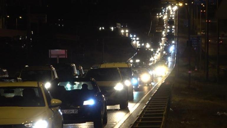 Dönüyorlar Kilit kavşakta yoğunluk devam ediyor