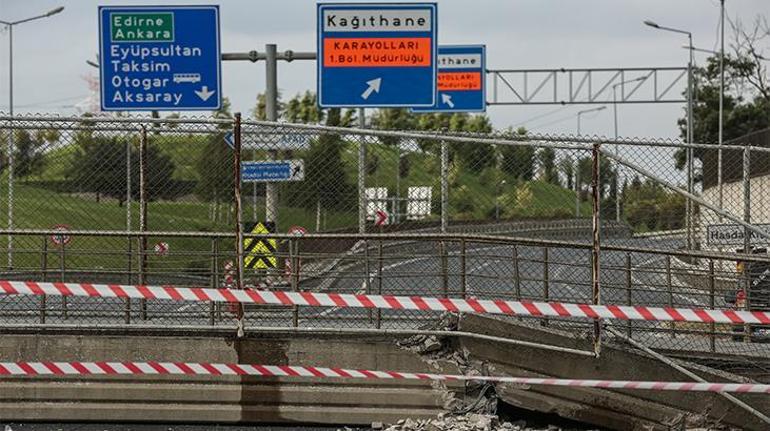 Son dakika... İstanbulda üst geçit çöktü TEM Bağlantı Yolu kapandı