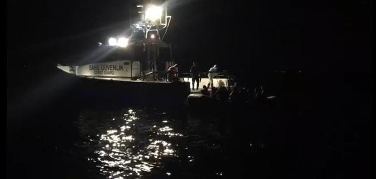 Balıkesirde Türk kara sularına itilen 31 sığınmacı kurtarıldı