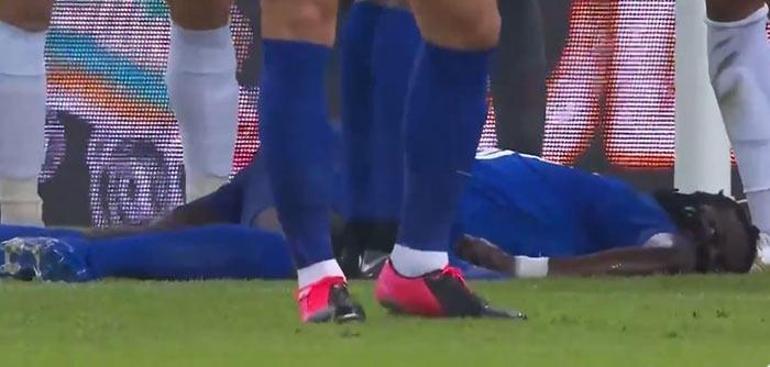 Bafetimbi Gomis sahada fenalaştı
