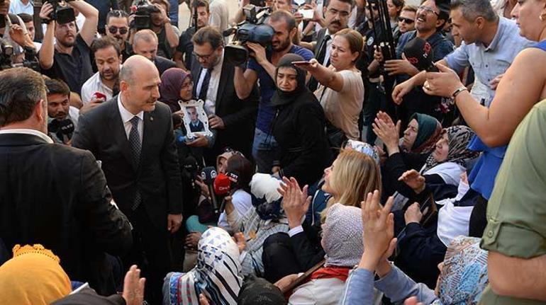 Diyarbakırda HDP önündeki evlat nöbetinde 1 yıl geride kaldı