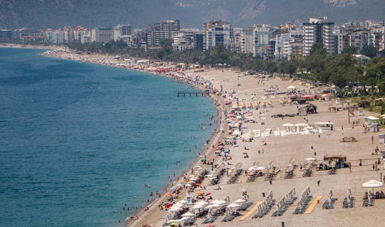 Nesli tehlike altındaki vatozlar üreme döneminde Antalya kıyılarına geliyor