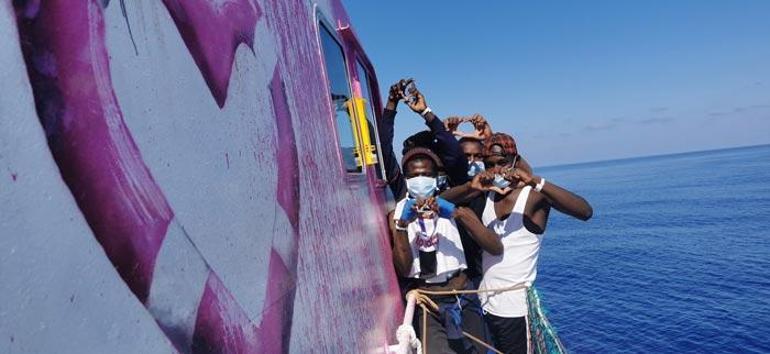 200den fazla sığınmacı Akdeniz’de mahsur kaldı