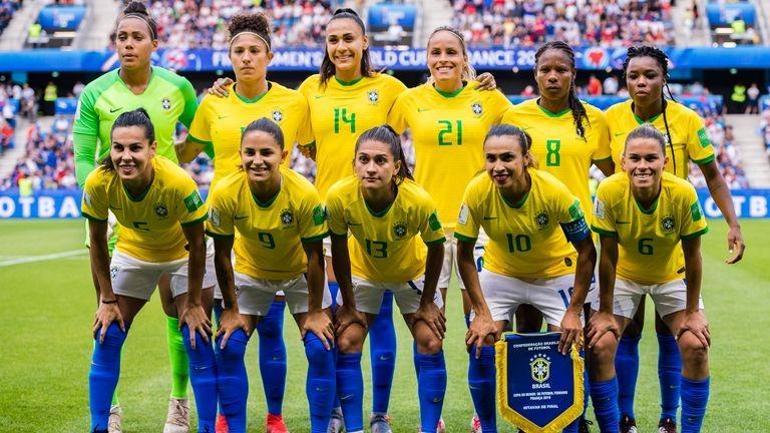 Brezilyada kadın ve erkek futbol oyuncuları bundan sonra eşit ücret alacak