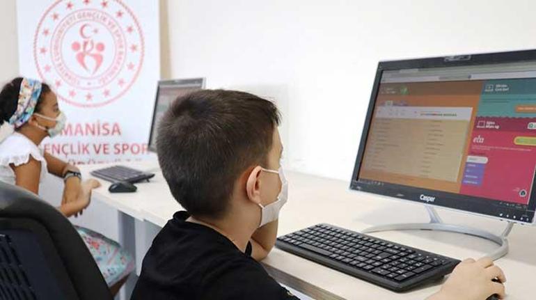 Bakan Kasapoğlu: 345 Gençlik Merkezimizi EBA erişim noktaları olarak hizmete sunduk
