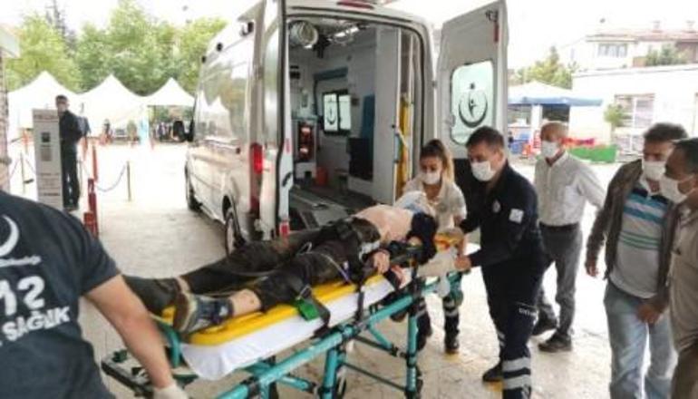 Bursada traktör devrildi: 1i ağır 3 yaralı