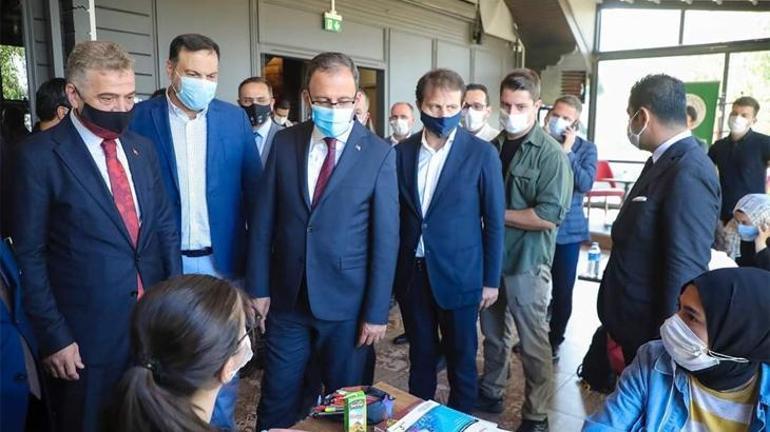 Bakan Kasapoğlu, WADA Başkanı Banka ile görüştü