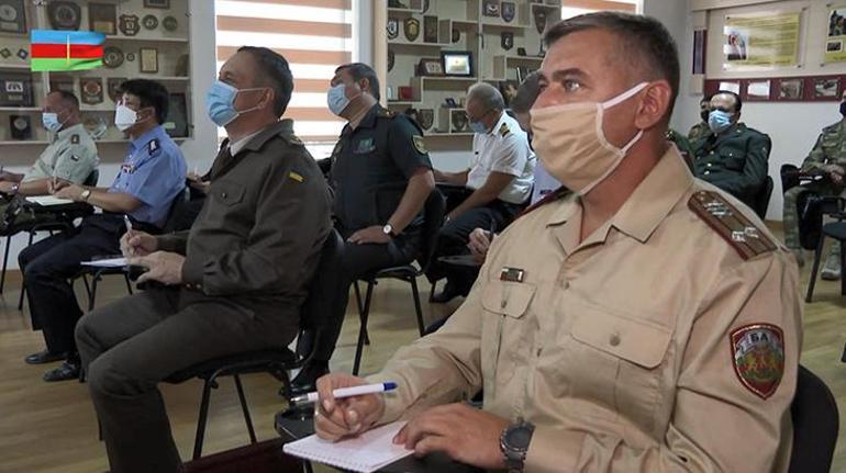 Azerbaycandan yabancı askeri yetkililere 2. brifing
