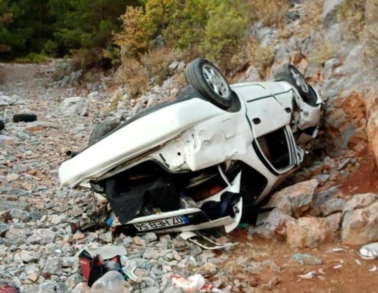 Otomobil uçuruma yuvarlandı 1 kişi hayatını kaybetti