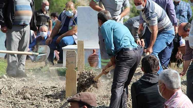 Sevgilisi tarafından öldürülen Gamze toprağa verildi