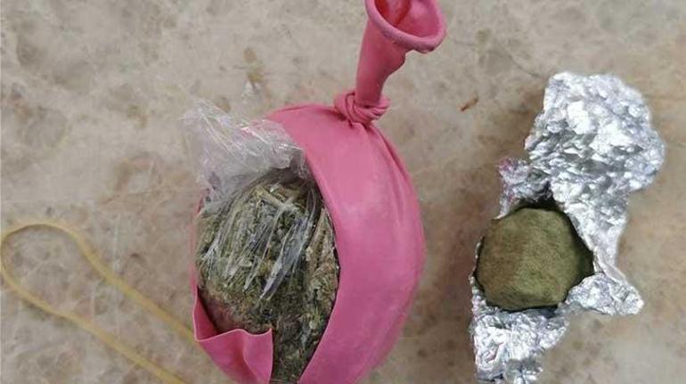Antalyada balon, cips ve bisküvi paketlerinin içinden uyuşturucu çıktı