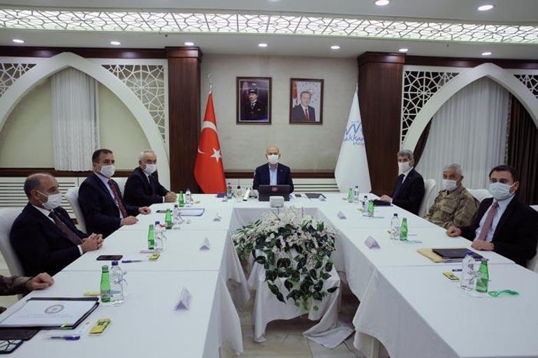 Bakan Soyludan 81 ilin valisiyle Kovid-19 görüşmesi