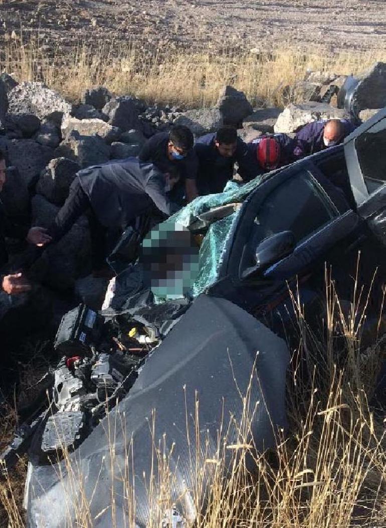 Nevşehirde otomobil şarampole devrildi: 1 ölü, 2 yaralı