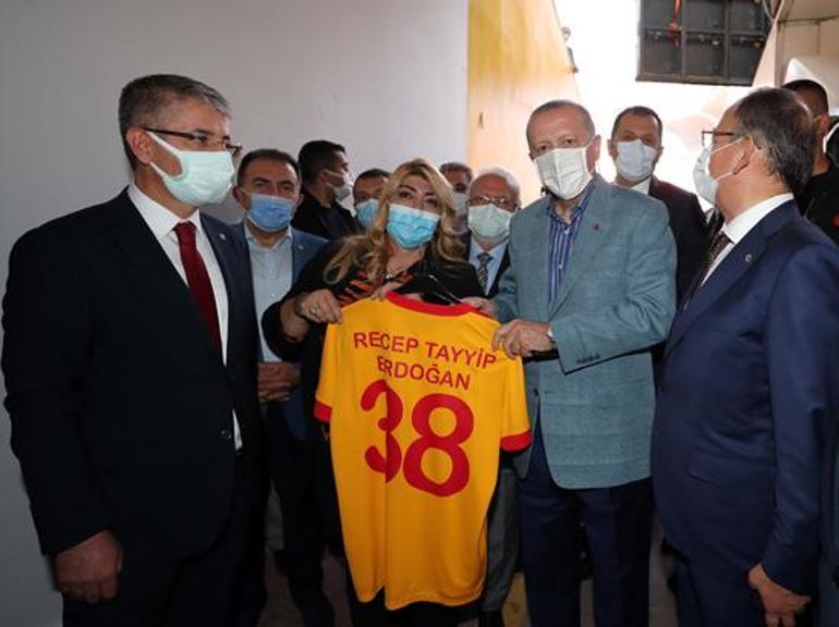 Cumhurbaşkanı Erdoğandan çok sert tepki: Zihinsel tedaviye ihtiyacı var