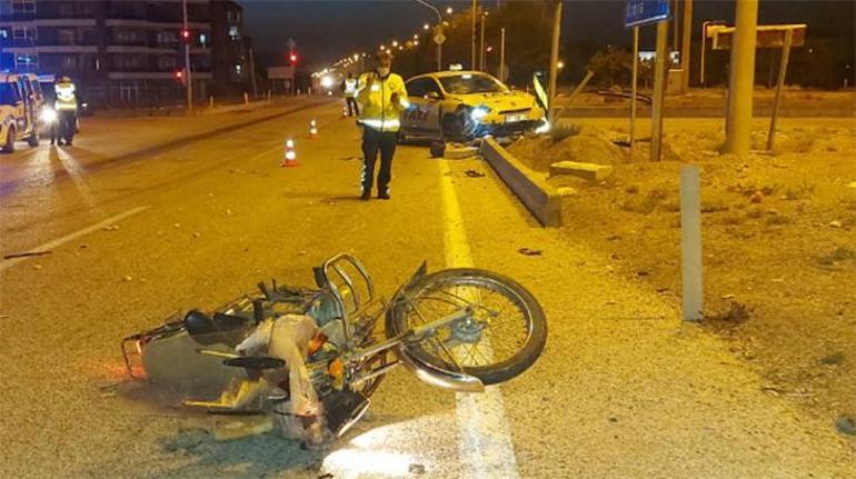 Ticari taksiyle motosiklet çarpıştı: 1 ölü, 3 yaralı