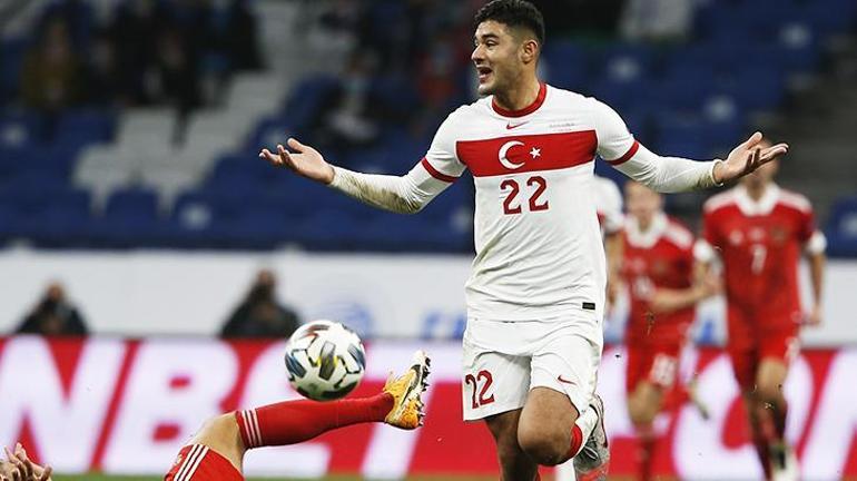 Liverpoolda Van Dijkın yerine Ozan Kabak