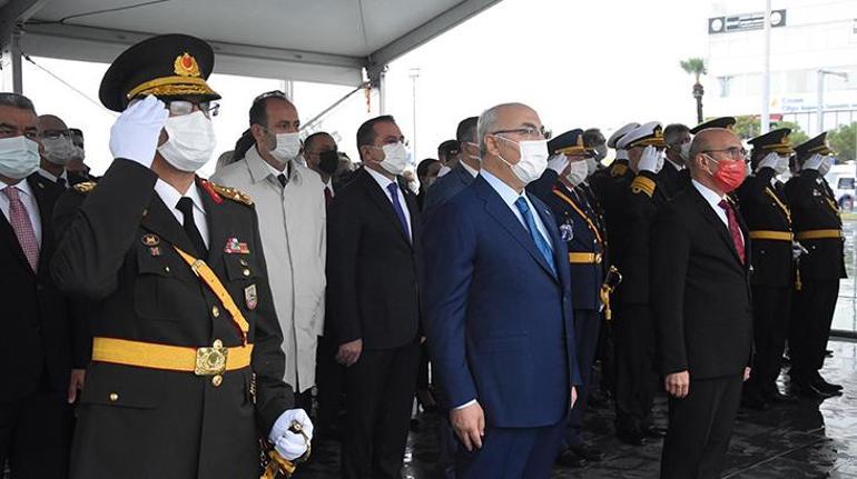 29 Ekim, İzmirde resmi törenle kutlandı