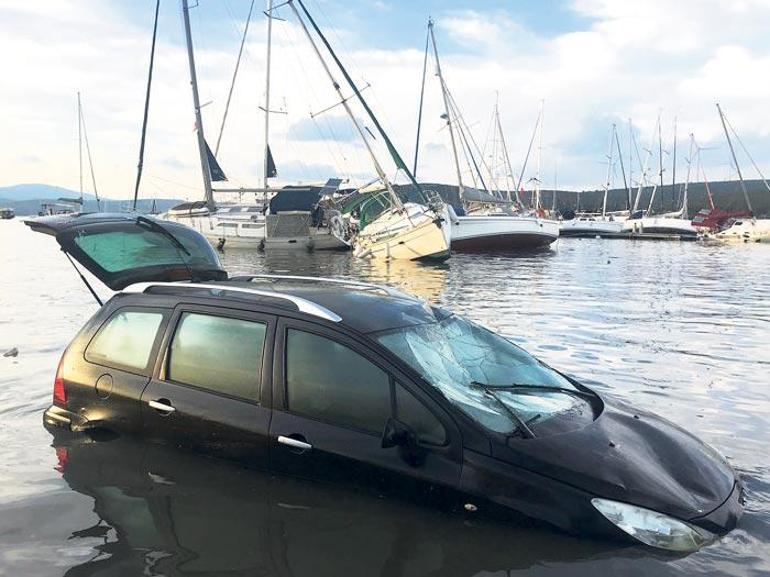 Deprem yıktı tsunami yuttu