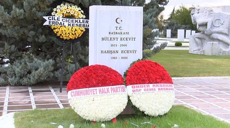 Bülent Ecevit, ölümünün 14üncü yılında mezarı başında anıldı