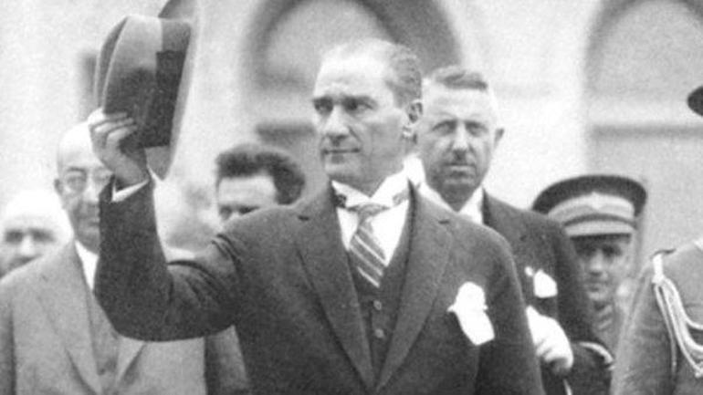 10 Kasım mesajları, sözleri ve şiirleri: Atatürkün 82. ölüm yıl dönümü anma resimli mesajları, yeni, kısa-uzun sözleri