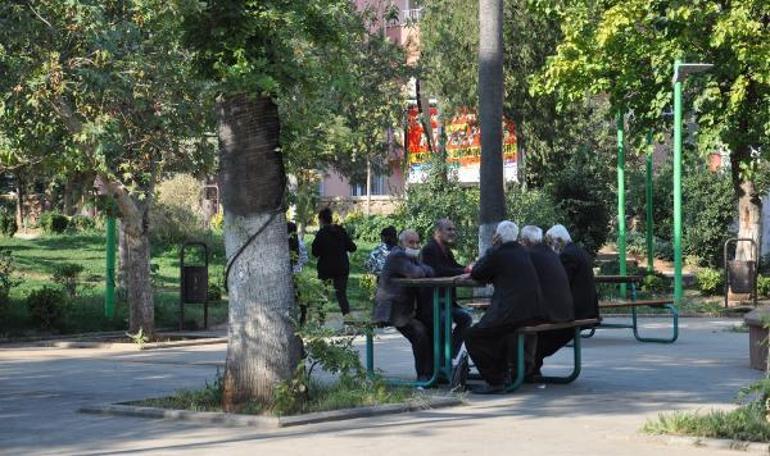 Koronavirüs yasakları camilerden anonsla duyuruldu