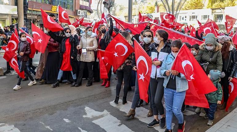 Hakkarili kadınlardan PKKya lanet yürüyüşü