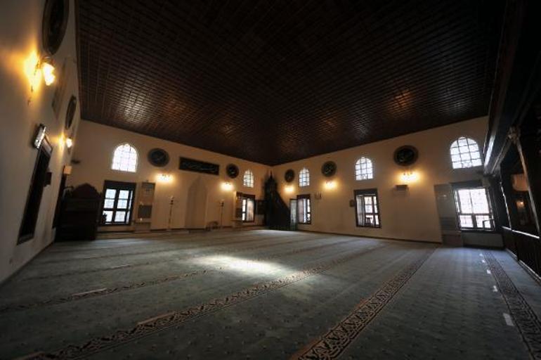 Vani Mehmed Efendi’nin torunu: İnşallah Kesteldeki caminin başına bir şey gelmez