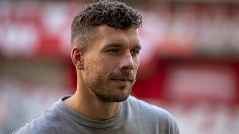 Lukas Podolskiden transfer itirafı: Çok hatalı bir karar verdim