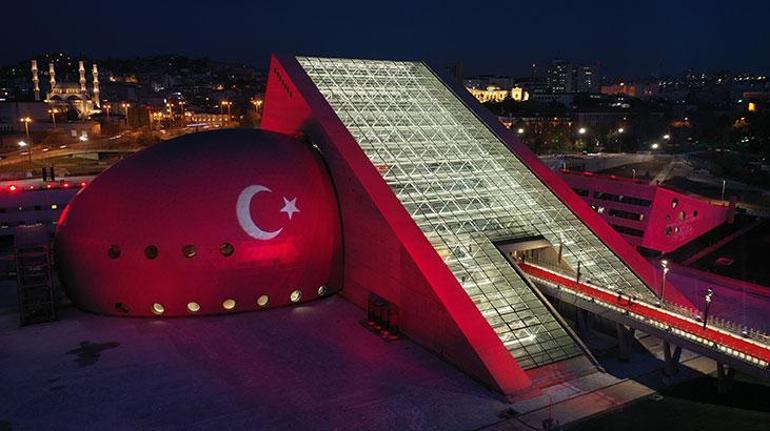 Son dakika... Cumhurbaşkanı Erdoğan yeni CSO binası açılışında konuştu: Sanat vahasına dönüşecek