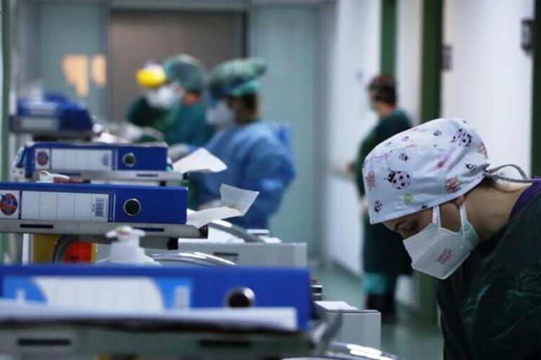 Yürekleri dağlıyor Korona hastalarının son istekleri sağlık çalışanlarına gözyaşı döktürüyor