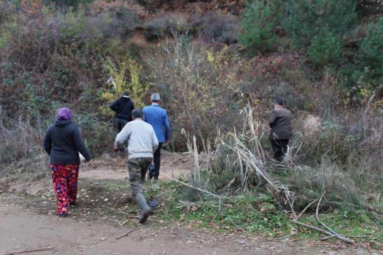 Kayıp 45 yıllık eşini gözyaşlarıyla arıyor