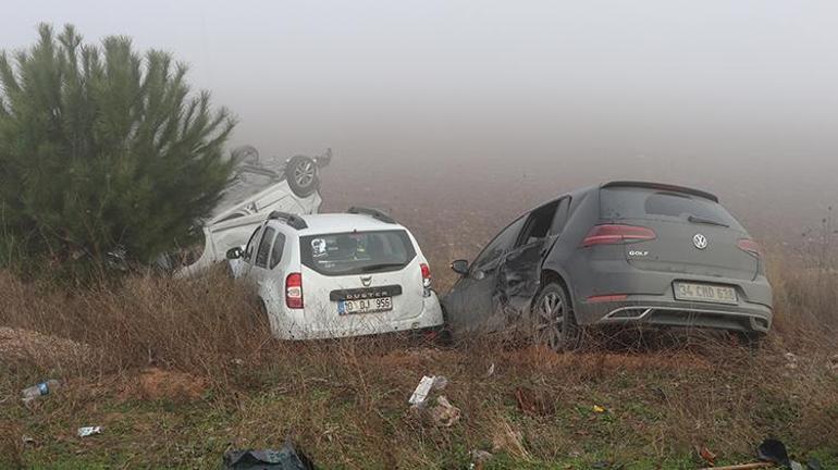 Balıkesirde feci kaza 9 araç birbirine girdi