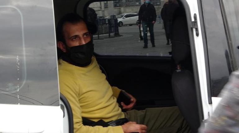 Son dakika... Taksim’de turist kendisini uyaran polise saldırdı