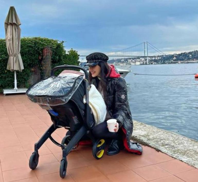 İdil Fırattan kızıyla Boğaz pozu