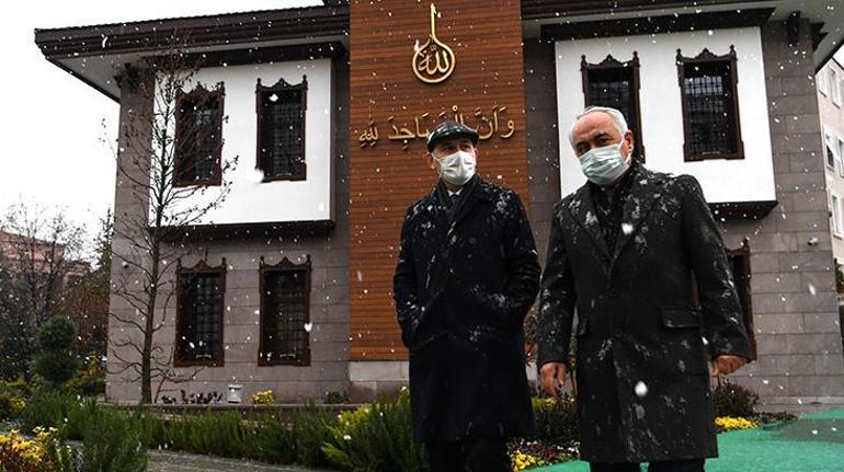 Bakan Soylu karda yürüyüş fotoğraflarını paylaştı