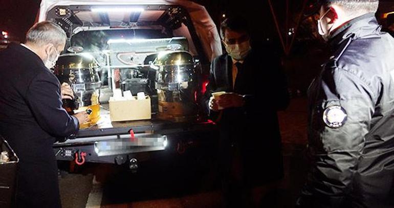 Yavuz Bingöl denetim yapan polislere çorba dağıttı