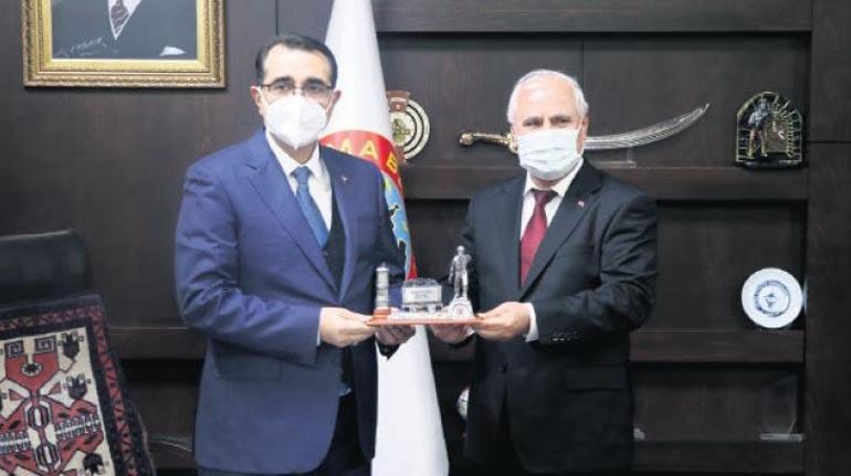 Soma ve Kırkağaç’a doğalgaz dopingi
