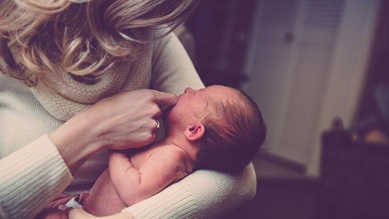 Bebekler neden ağlar Bebek ağlıyorsa ne yapılmalıdır