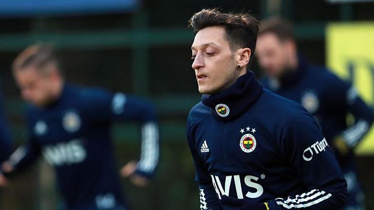 Son dakika - Fenerbahçede Mesut Özilin transferi dünyada ses getirdi